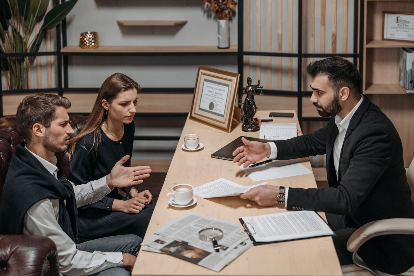 Expert Reviews vs User Reviews: Which Should You Trust When Making a Purchase