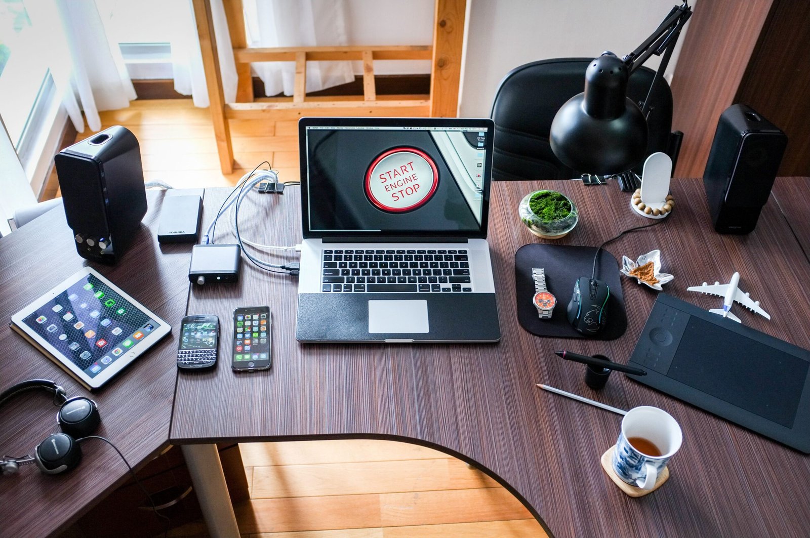 Best Technology of Today: Innovations Changing the Way We Live and Work